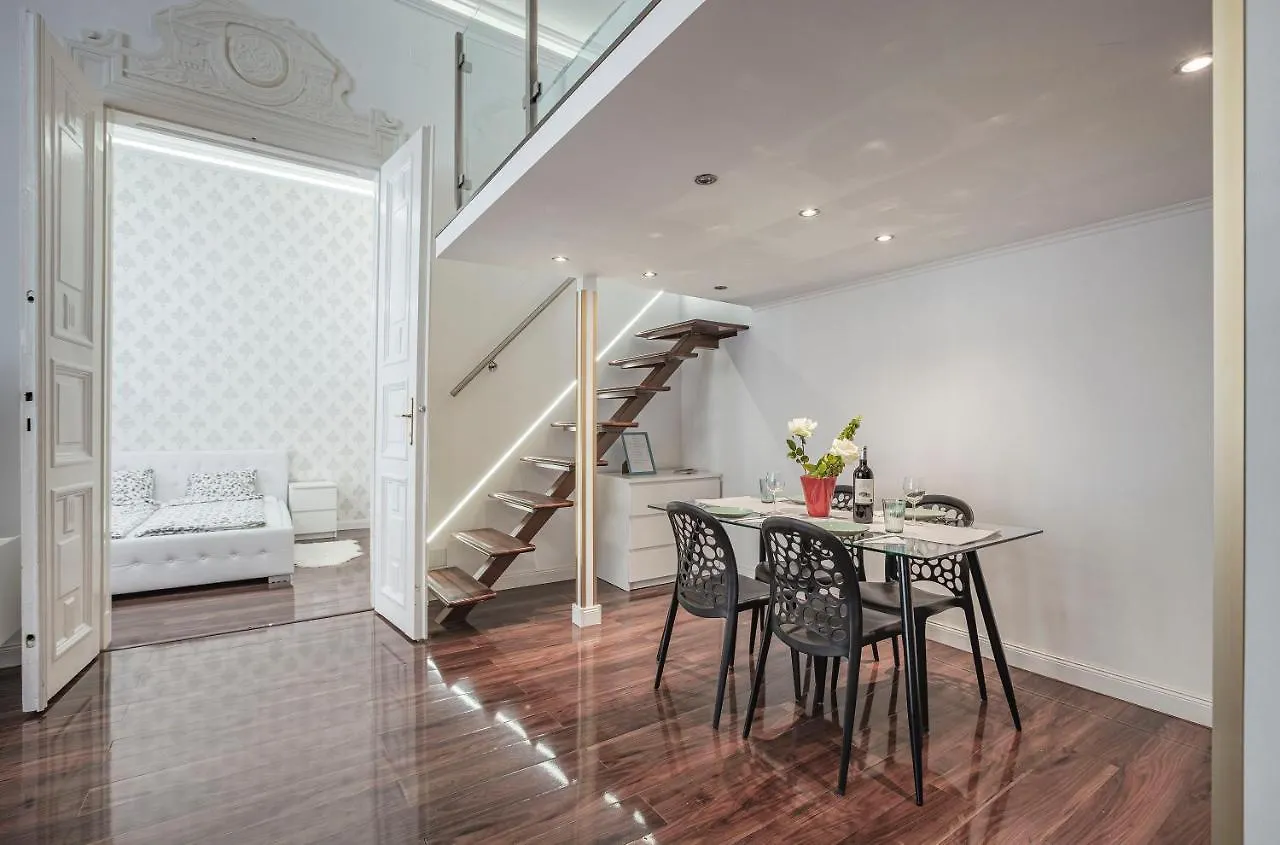 Luxury Art Deco Flat / Big Balcony Daire Budapeşte 0*,
