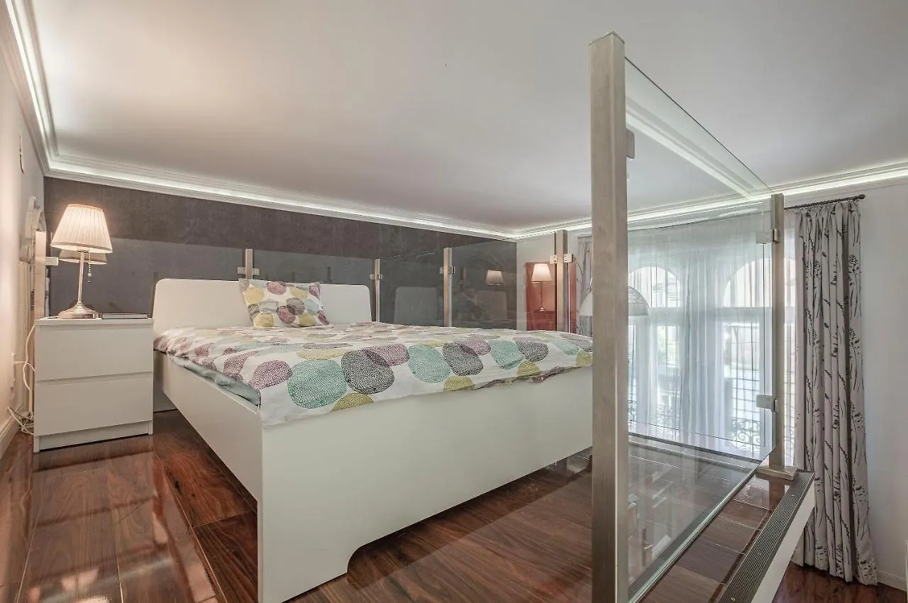 Luxury Art Deco Flat / Big Balcony Daire Budapeşte