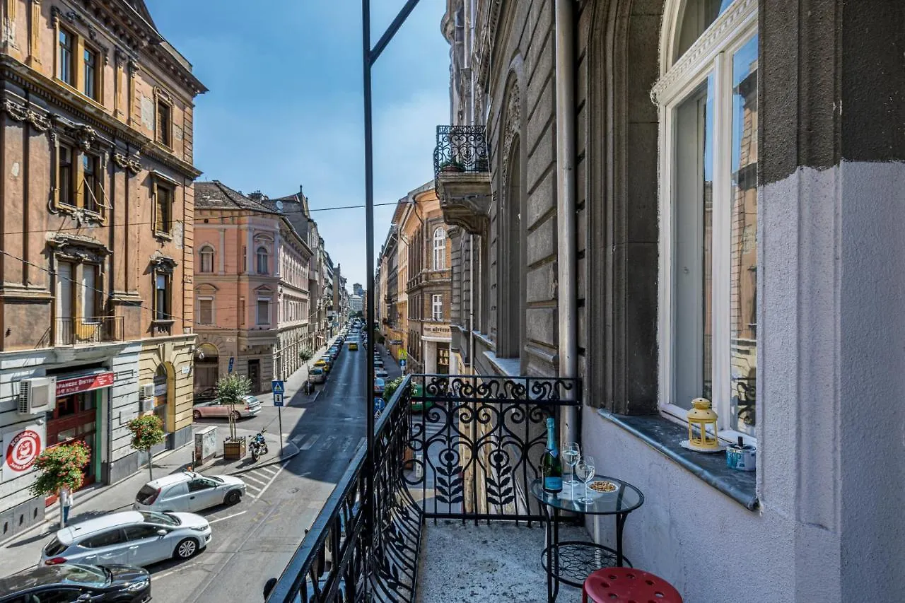 Luxury Art Deco Flat / Big Balcony Daire Budapeşte